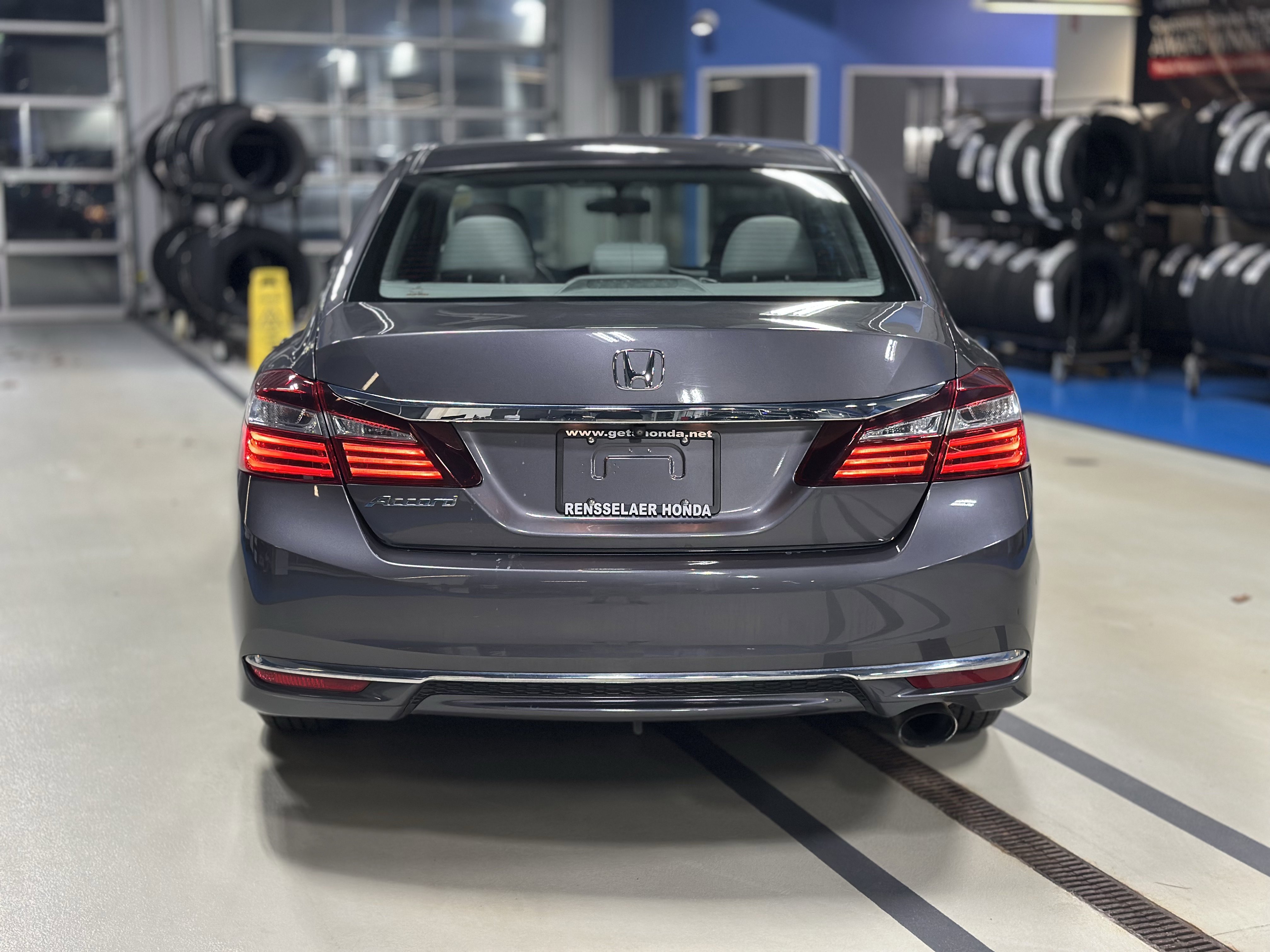 Used 2017 Honda Accord LX image 5