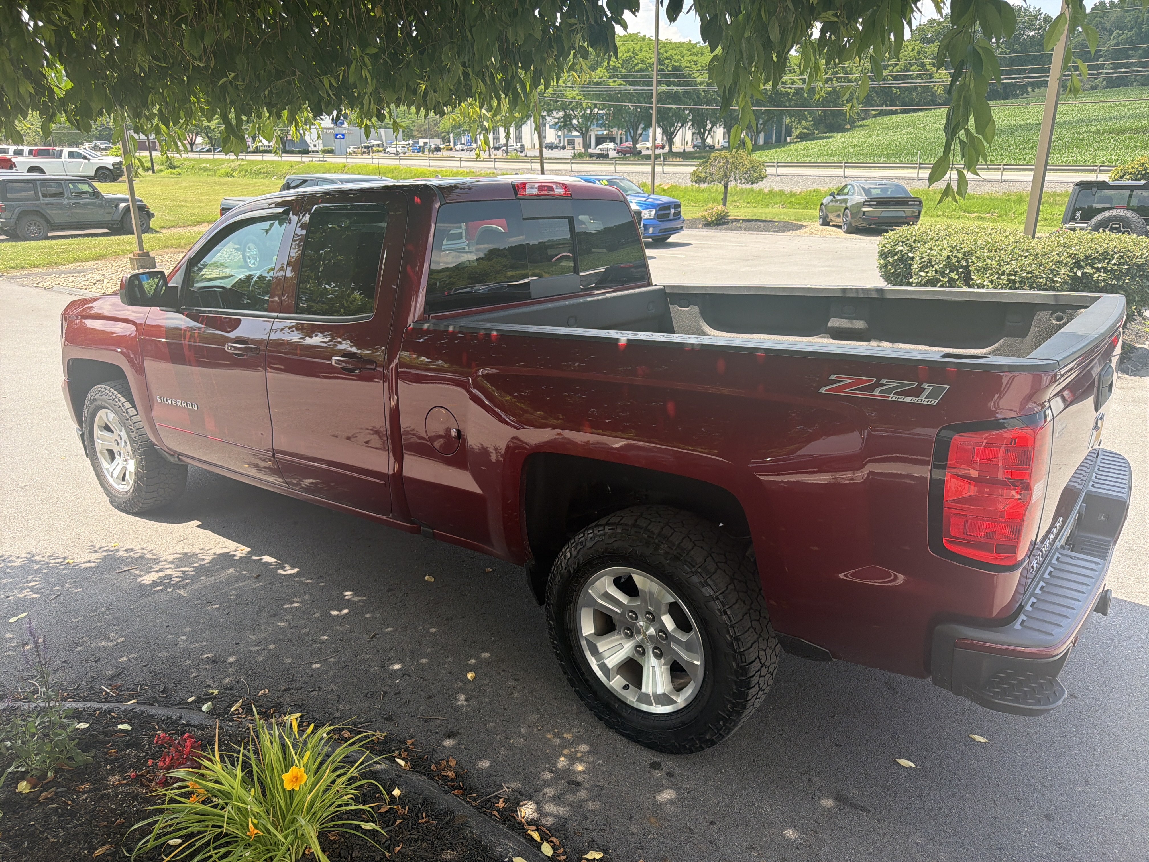 Used 2017 Chevrolet Silverado 1500 LT w/ All Star Edition AWD/4WD image 6
