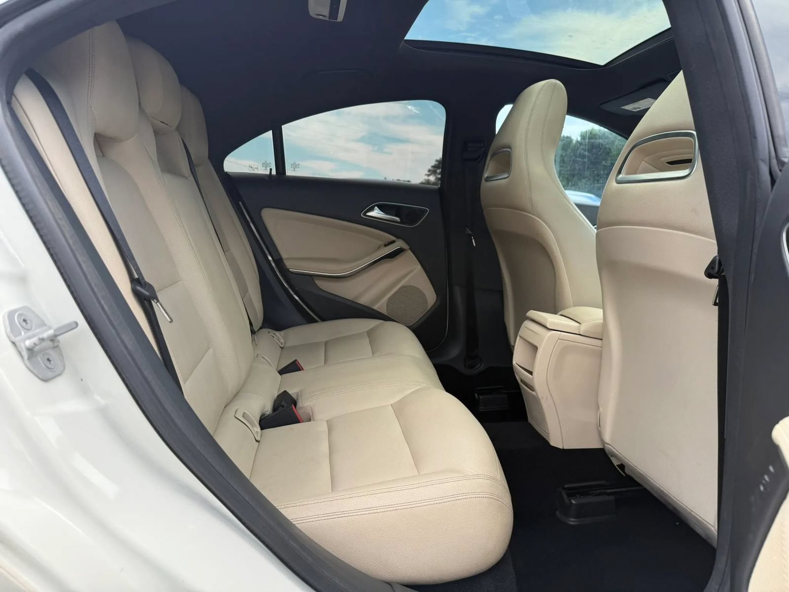 Used 2014 Mercedes-Benz CLA 250 w/ Sport Package image 17
