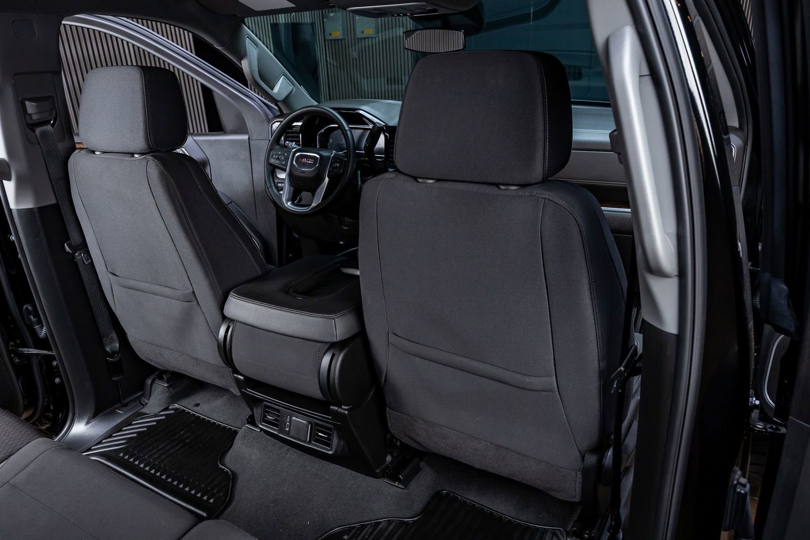 Used 2025 GMC Sierra 1500 SLE w/ X31 Off-Road Package image 31