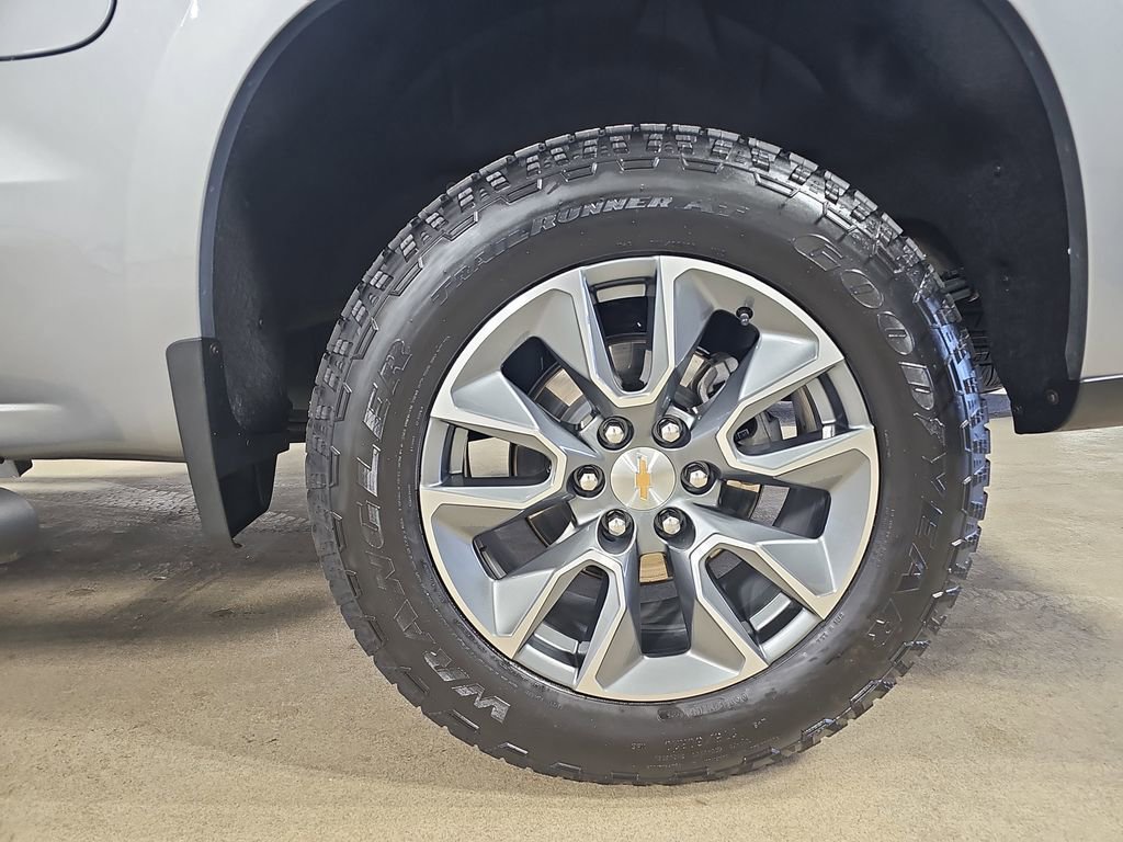 Certified 2024 Chevrolet Silverado 1500 RST w/ Convenience Package II image 38