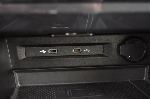 Certified 2024 Volkswagen Tiguan SE image 16