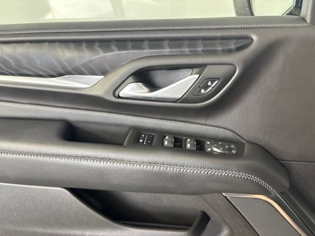 Used 2022 GMC Yukon XL Denali AWD/4WD image 15