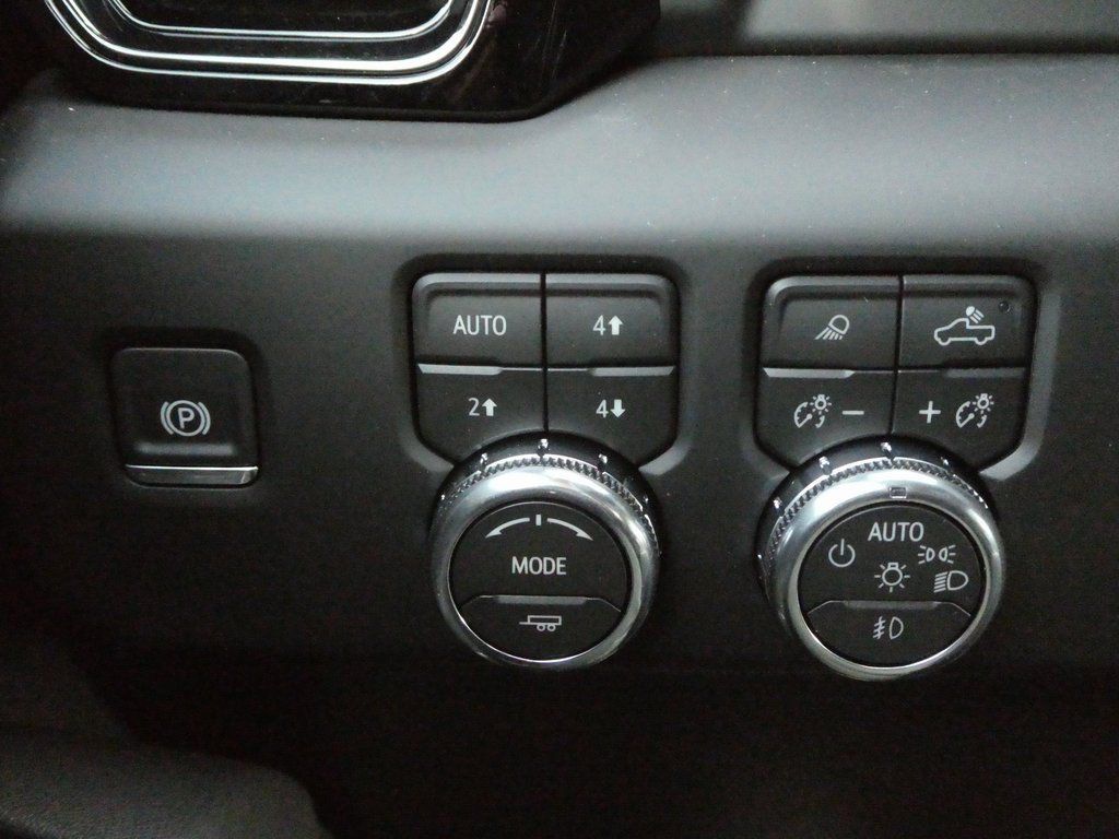 New 2026 GMC Sierra 2500 AT4 w/ AT4 Premium Plus Package image 14