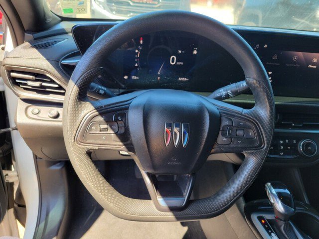 Used 2024 Buick Envista Preferred w/ Advanced Safety Package image 7