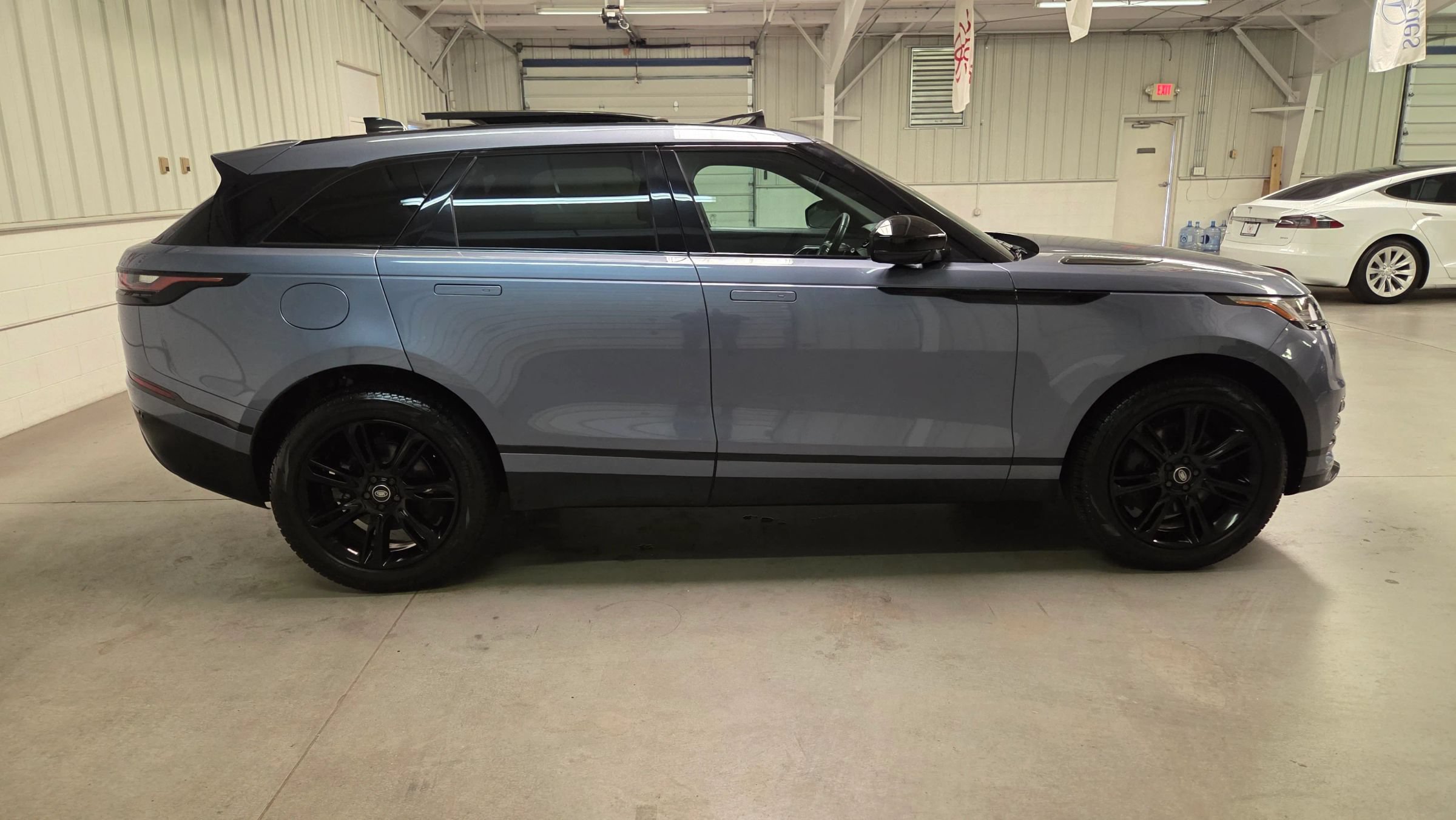 Used 2023 Land Rover Range Rover Velar R-Dynamic S AWD/4WD image 9