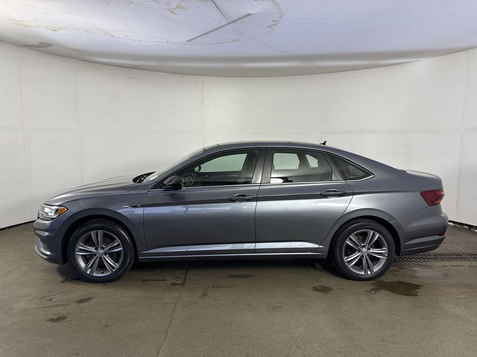 Used 2019 Volkswagen Jetta R-Line w/ R-Line Cold Weather Package image 27