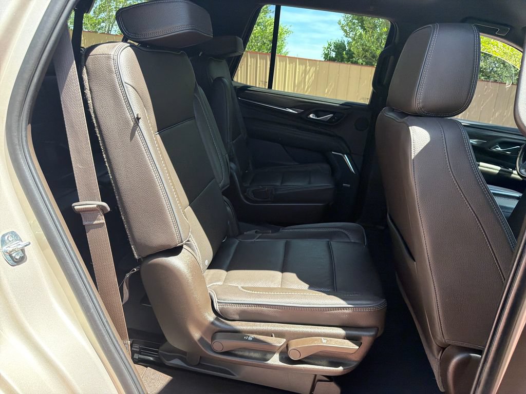 Used 2021 GMC Yukon Denali w/ Advanced Technology Package AWD/4WD image 33