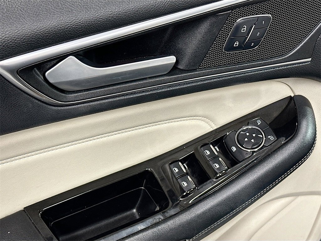 Used 2016 Ford Edge Titanium w/ Equipment Group 301A image 19