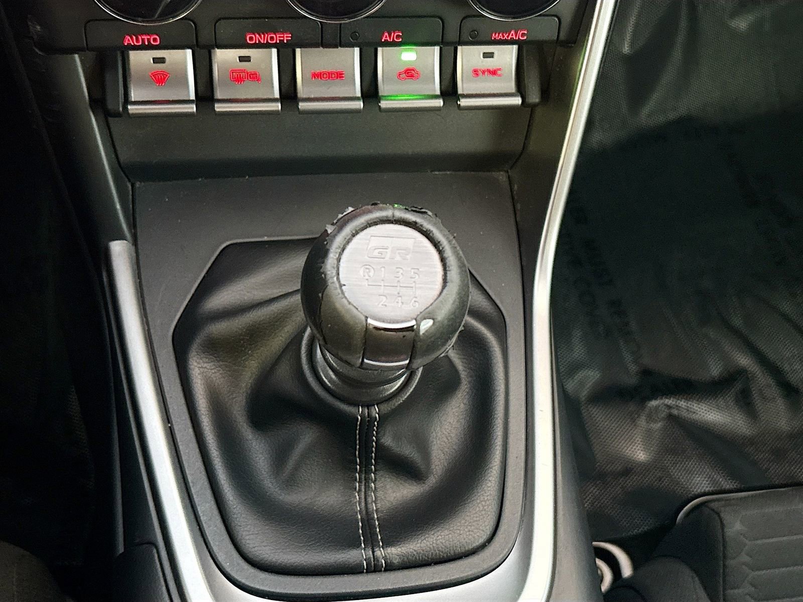 Used 2022 Toyota GR86 w/ ALL Weather Mat Package (TMS) image 16