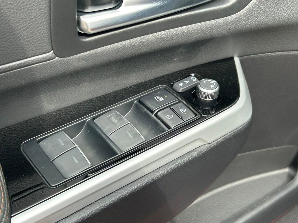 New 2026 Toyota Sienna Platinum image 30