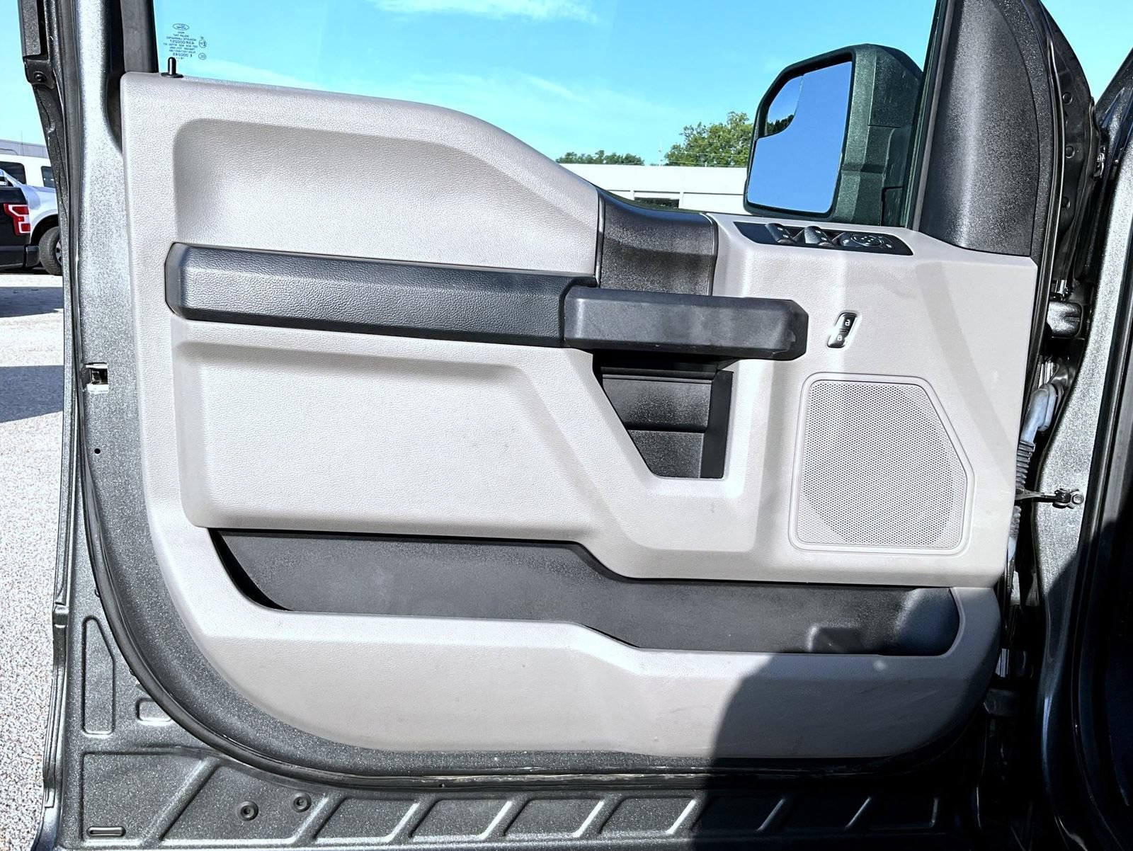 Used 2018 Ford F150 XL w/ Equipment Group 101A Mid AWD/4WD image 10