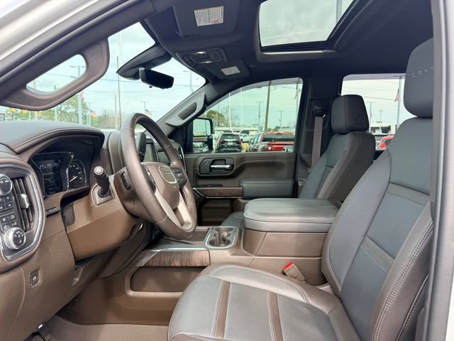 Used 2023 GMC Sierra 3500 Denali w/ Denali Ultimate Package image 11