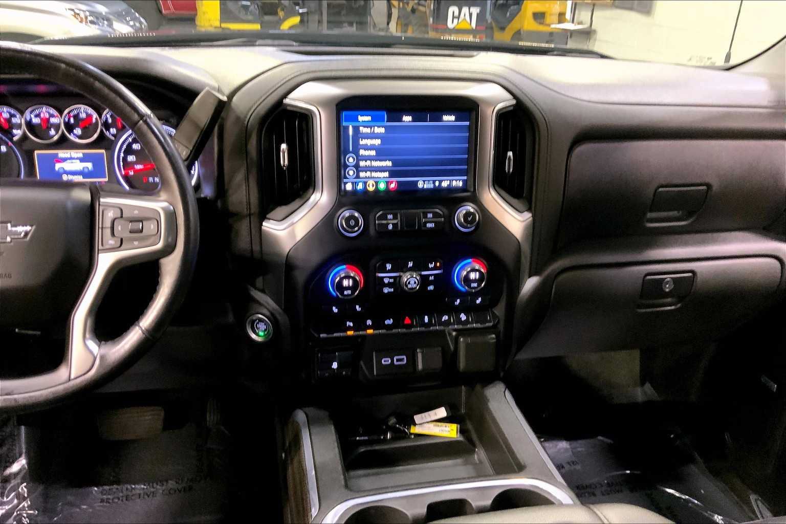 Used 2021 Chevrolet Silverado 1500 LT Trail Boss w/ Convenience Package II AWD/4WD image 7