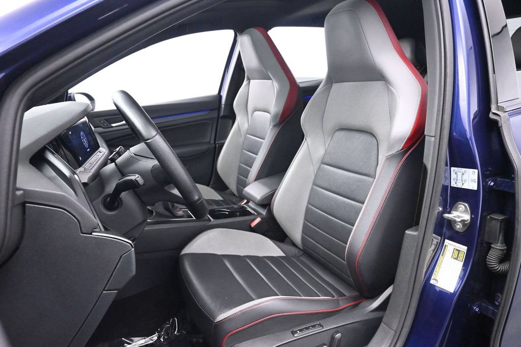 Used 2022 Volkswagen GTI SE FWD image 12