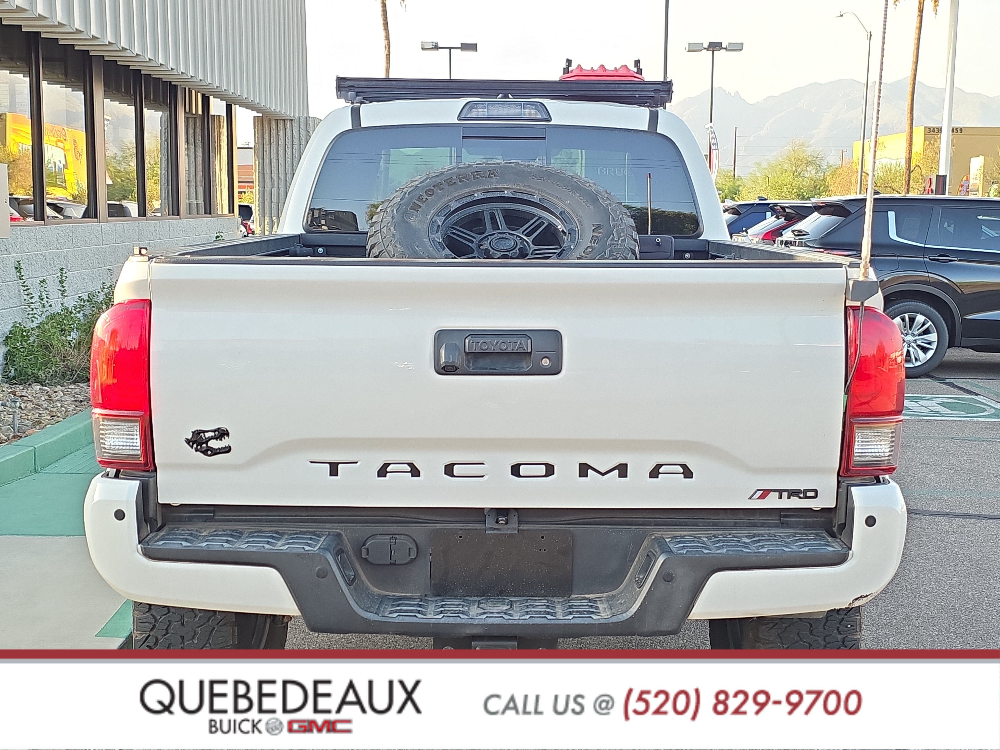 Used 2019 Toyota Tacoma TRD Off-Road w/ Technology Package AWD/4WD image 6