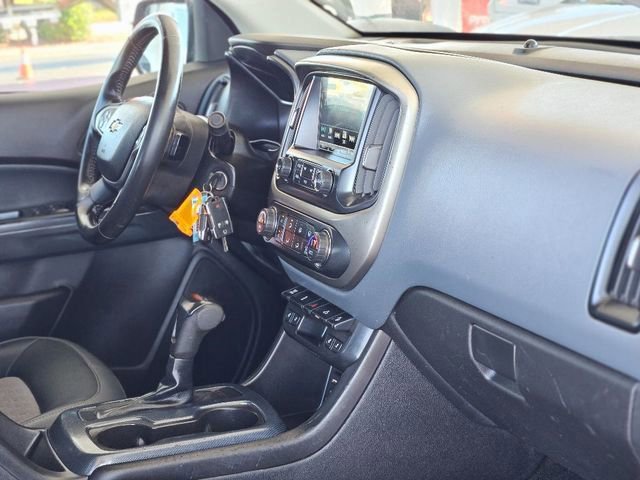 Used 2017 Chevrolet Colorado Z71 image 13