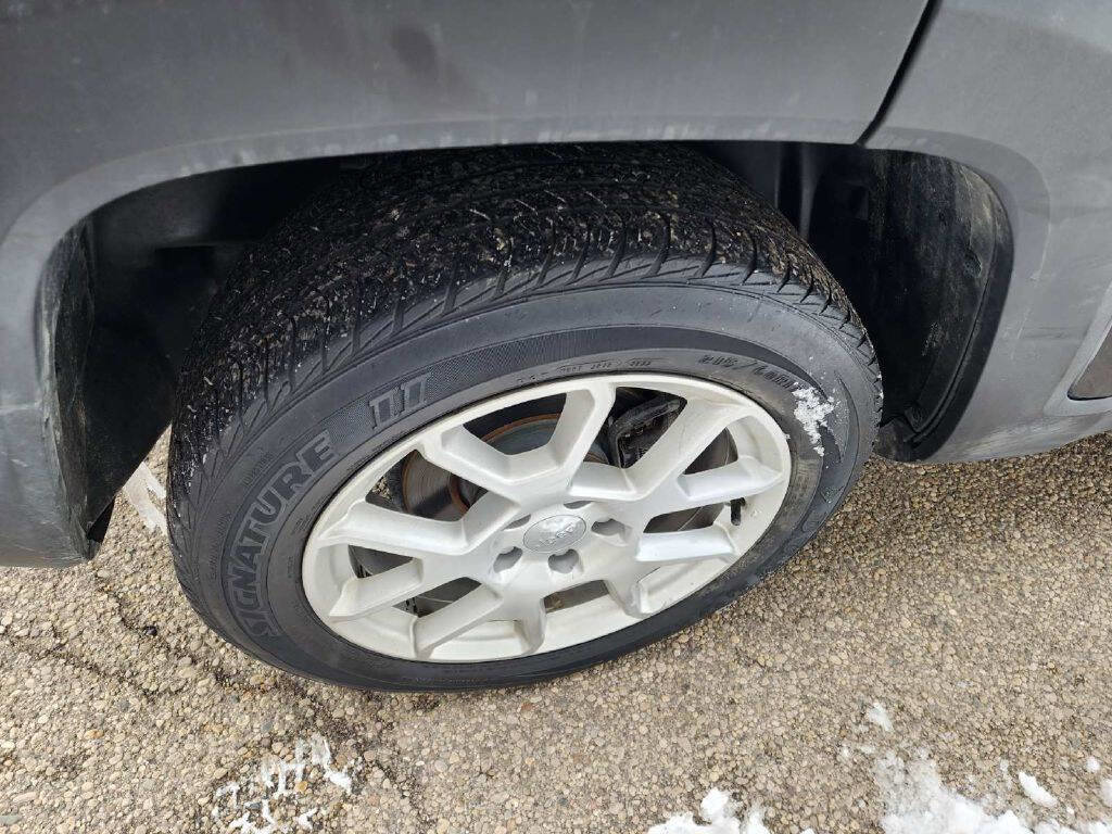 Used 2020 Jeep Renegade Latitude w/ UConnect 8.4 Nav Group image 20