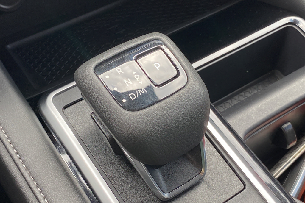 Used 2024 Nissan Pathfinder SL AWD/4WD image 18