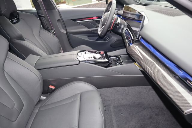 New 2026 BMW M5 w/ Executive Package image 38
