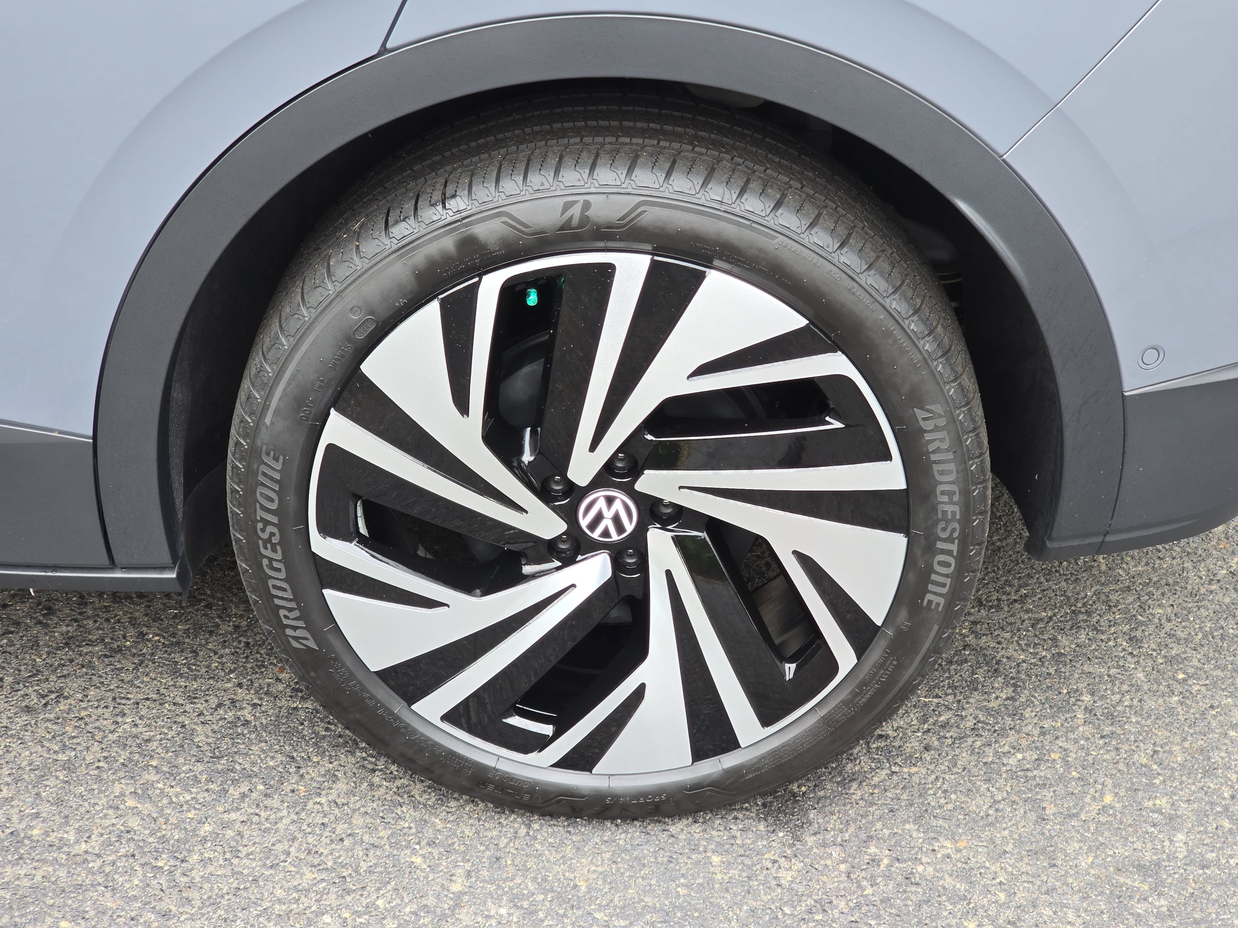Certified 2025 Volkswagen ID.4 Pro S Plus AWD/4WD image 36