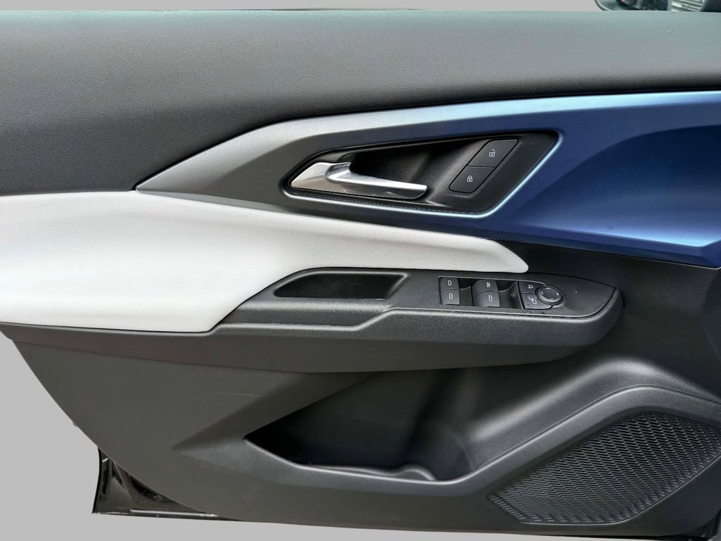 Used 2025 Chevrolet Equinox EV LT image 20