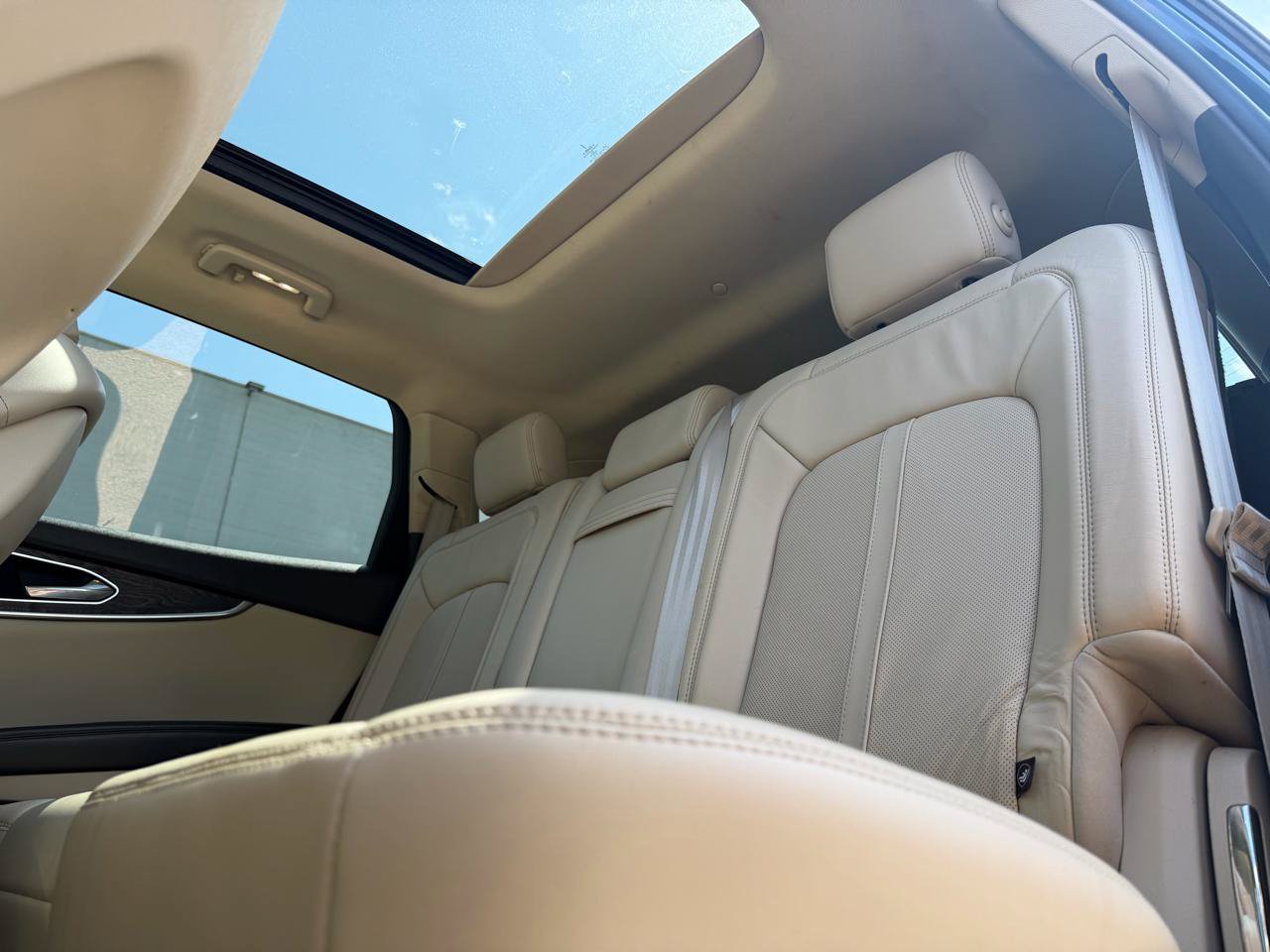 Used 2016 Lincoln MKX Reserve w/ Technology Package AWD/4WD image 9