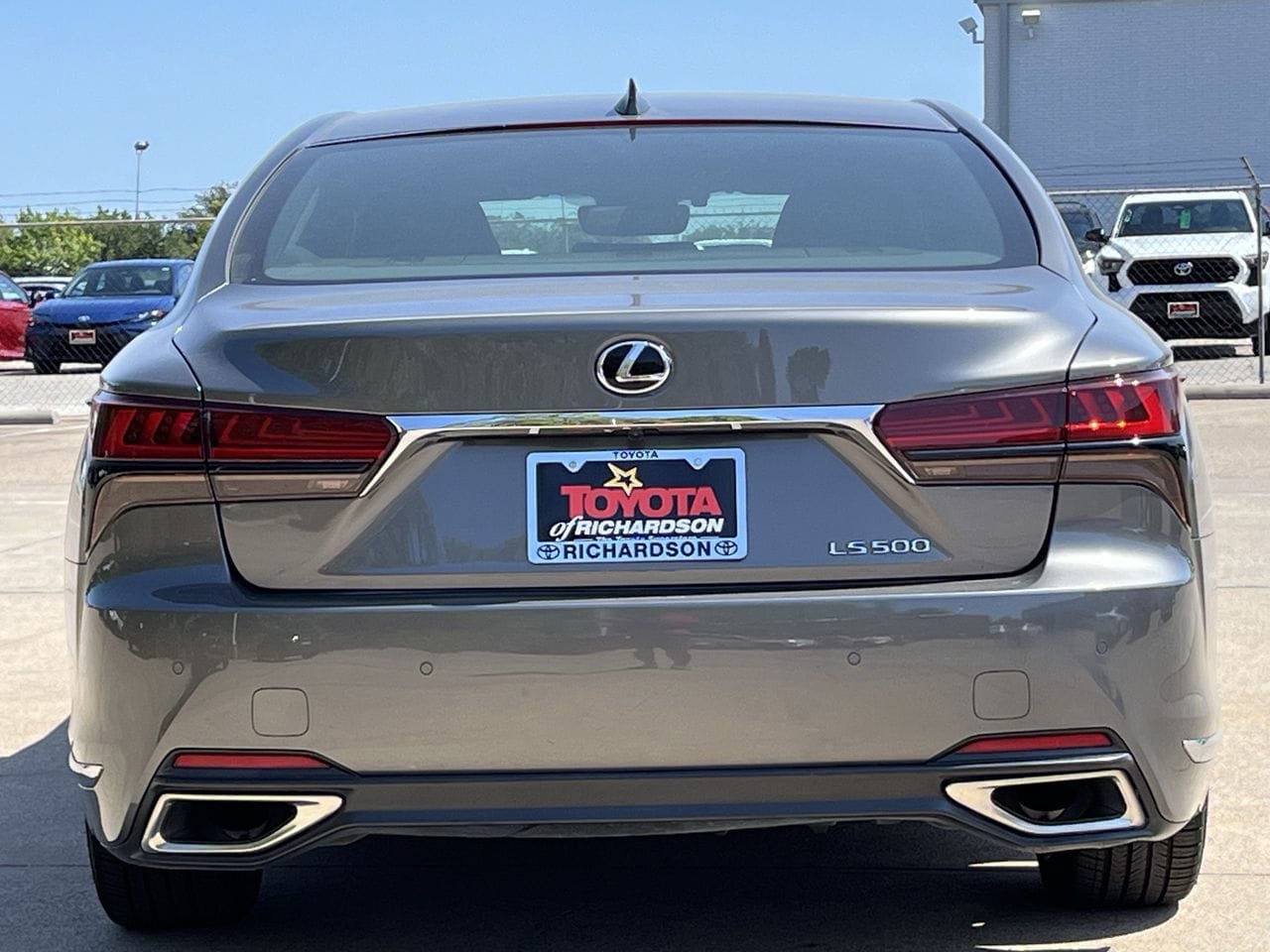 Used 2021 Lexus LS 500 w/ Accessory Package (Z2) RWD image 5