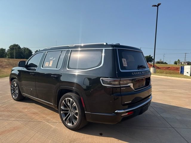 Used 2022 Jeep Grand Wagoneer Series III w/ Rear Seat Video Group 1 AWD/4WD image 6