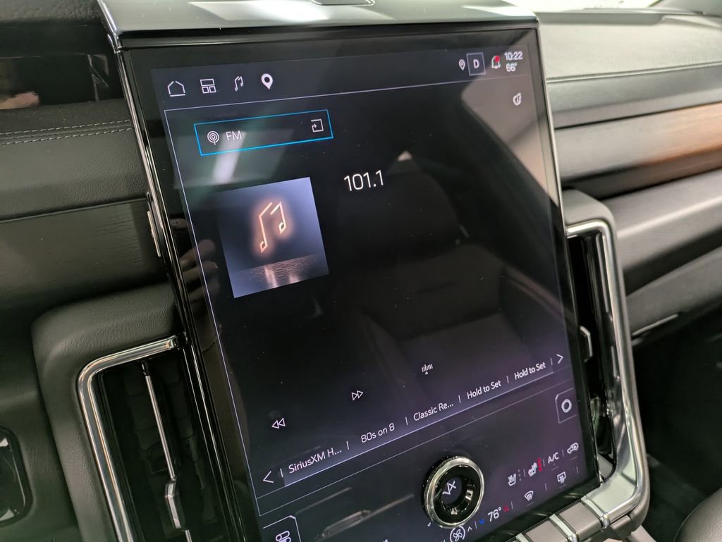 Used 2026 GMC Yukon Denali w/ Sun & Power Step Package AWD/4WD image 12