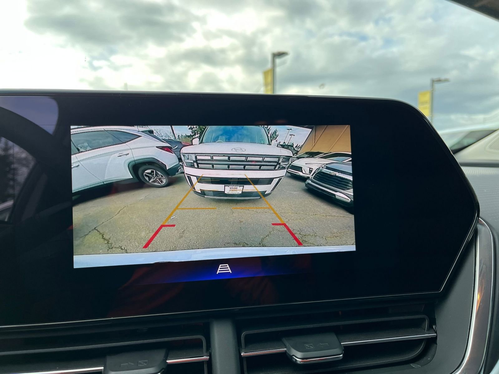 Used 2025 Chevrolet Trax LT FWD image 24
