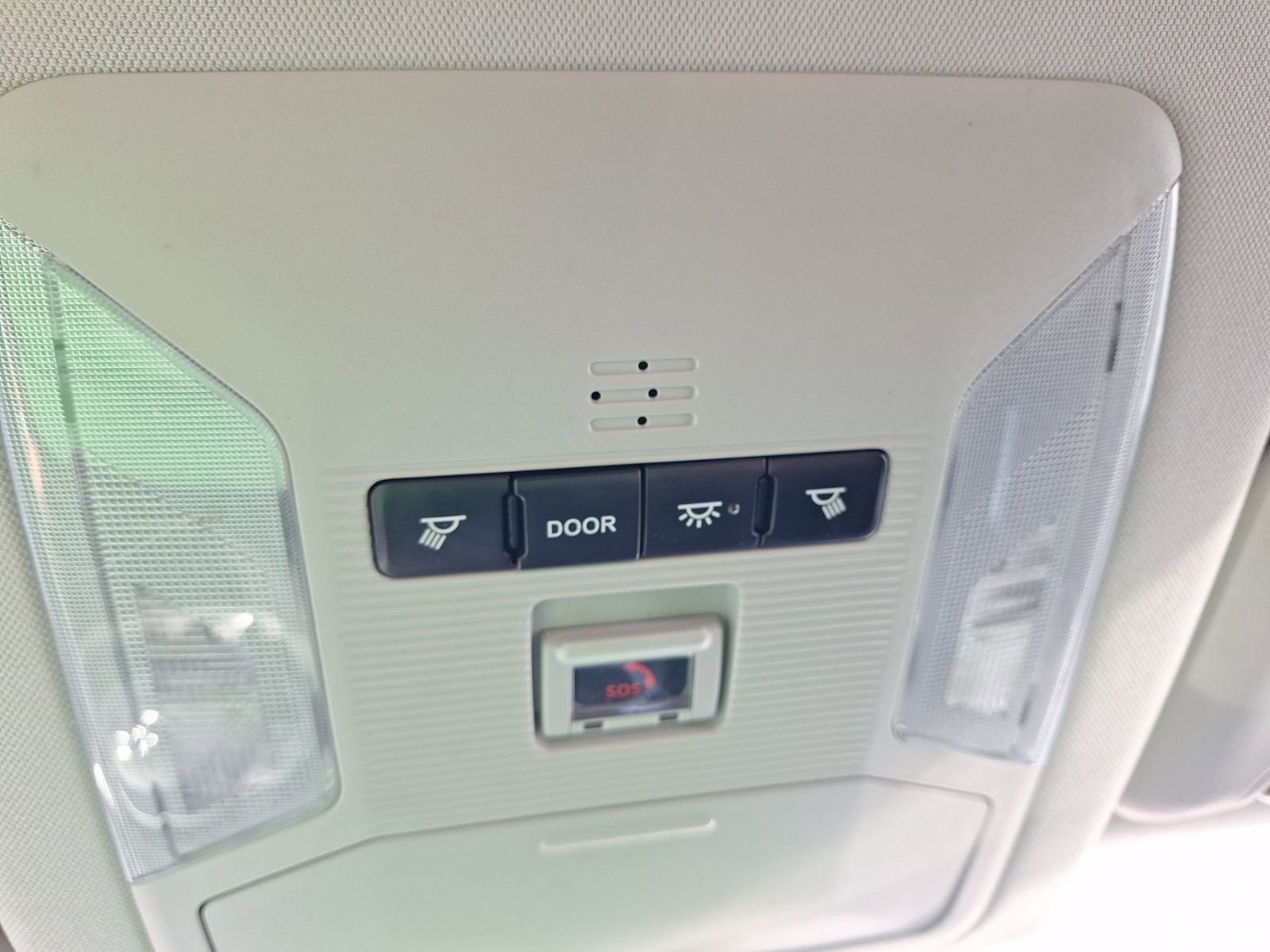 Used 2020 Toyota RAV4 LE image 29