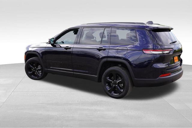 Certified 2024 Jeep Grand Cherokee L Limited w/ Black Appearance Package AWD/4WD image 8