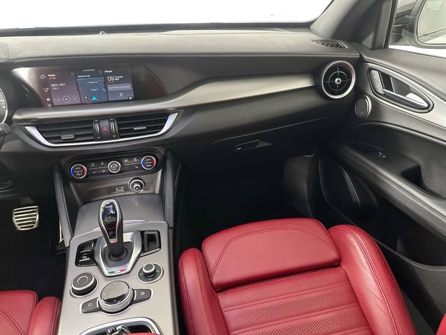 Used 2023 Alfa Romeo Stelvio Veloce image 25