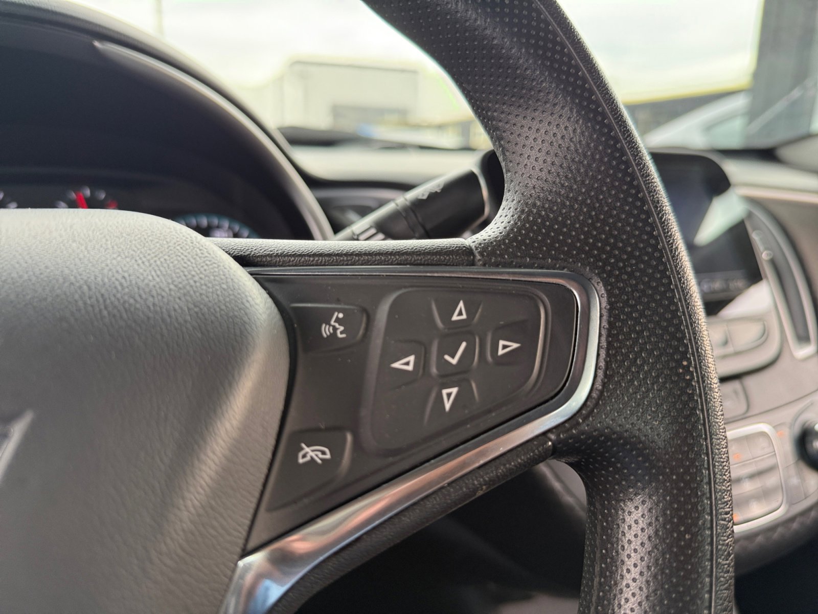 Used 2024 Chevrolet Malibu LT image 16