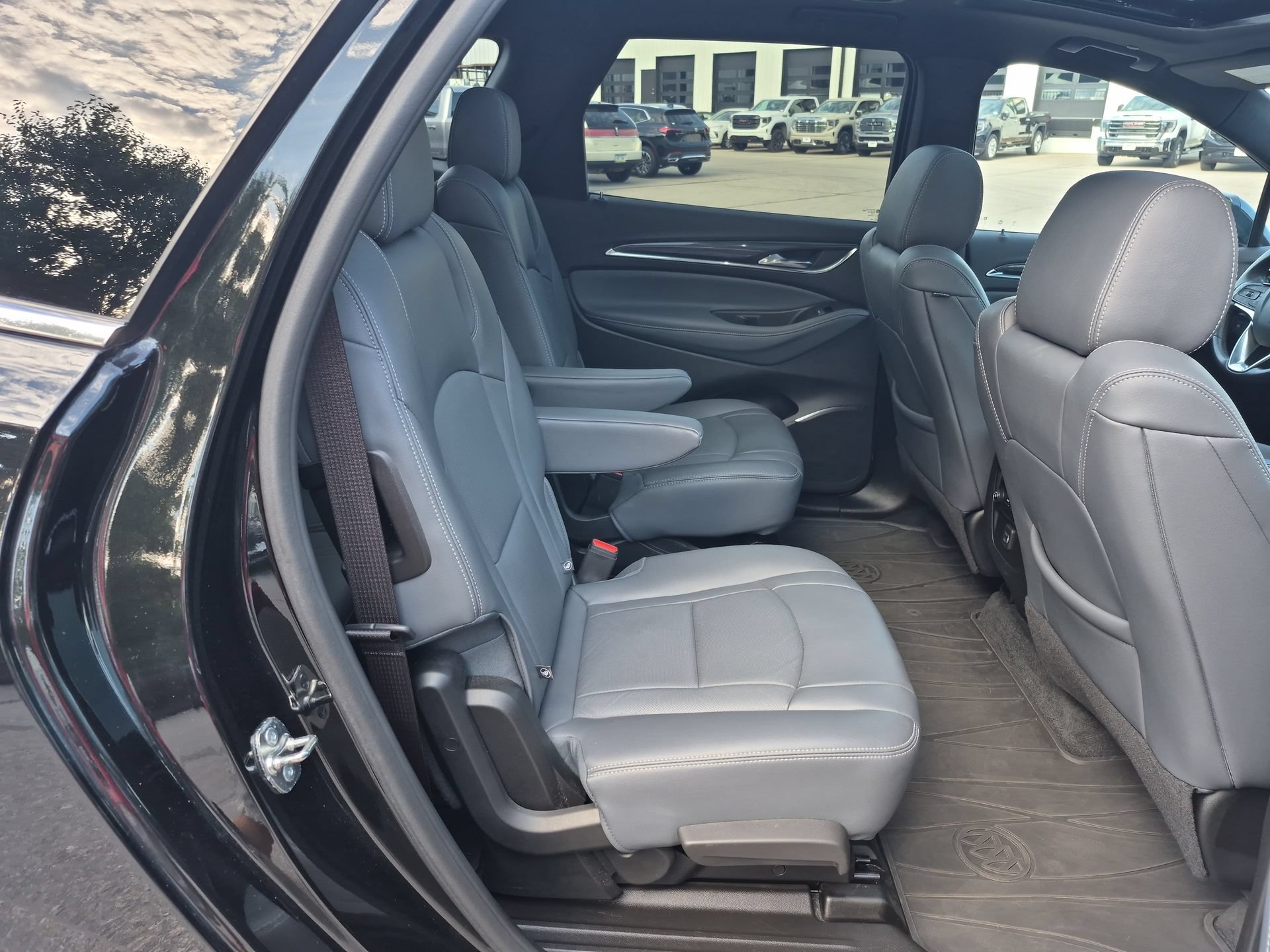 Certified 2024 Buick Enclave Essence w/ Experience Buick Package AWD/4WD image 28