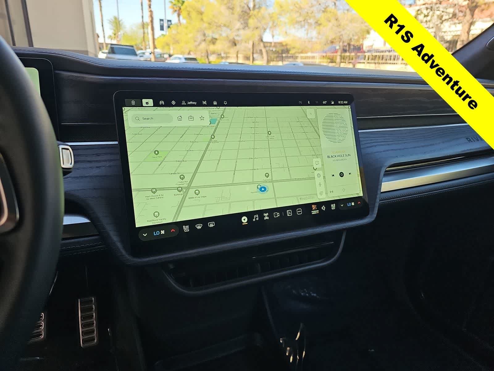 Used 2024 Rivian R1S Adventure AWD/4WD image 20