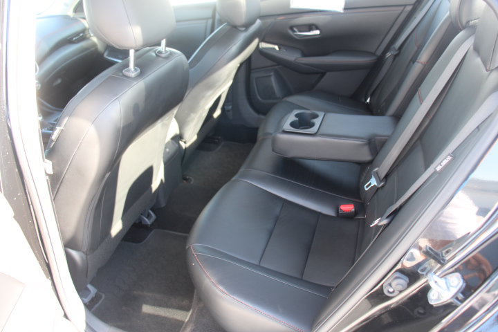 Used 2024 Nissan Sentra SR w/ SR Premium Package FWD image 13