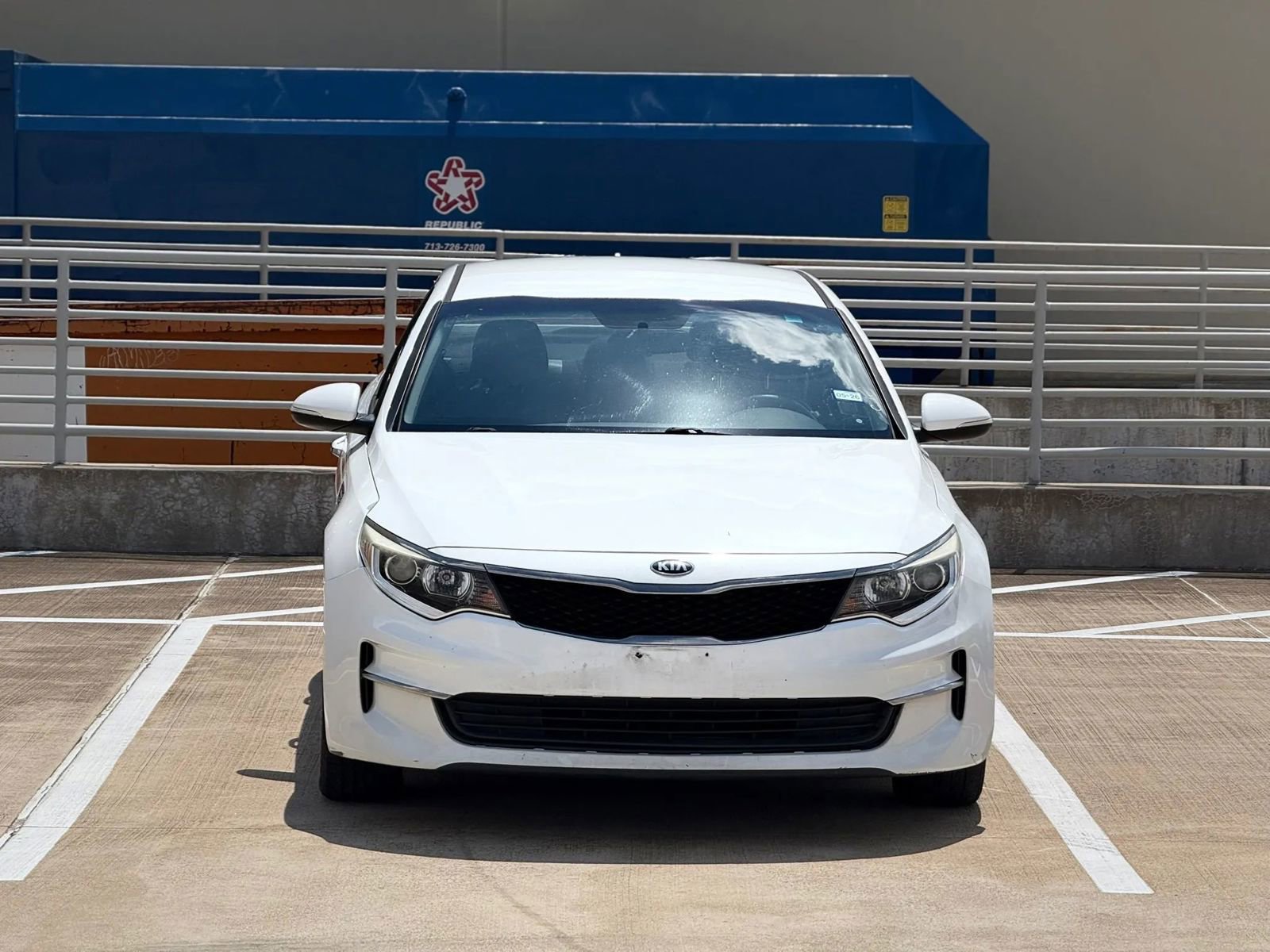 Used 2016 Kia Optima LX FWD image 2
