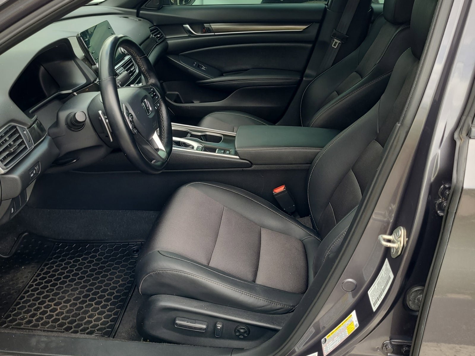 Used 2020 Honda Accord Sport image 8