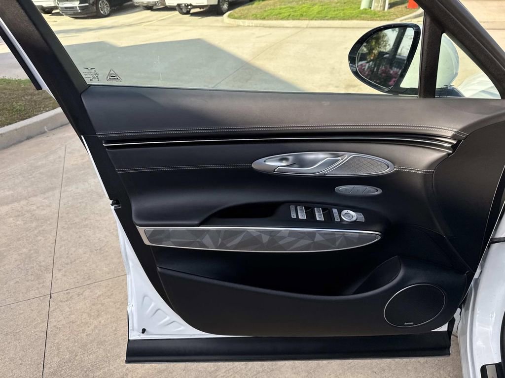 Used 2025 Genesis GV70 3.5T Sport w/ Sport Advanced Package image 23