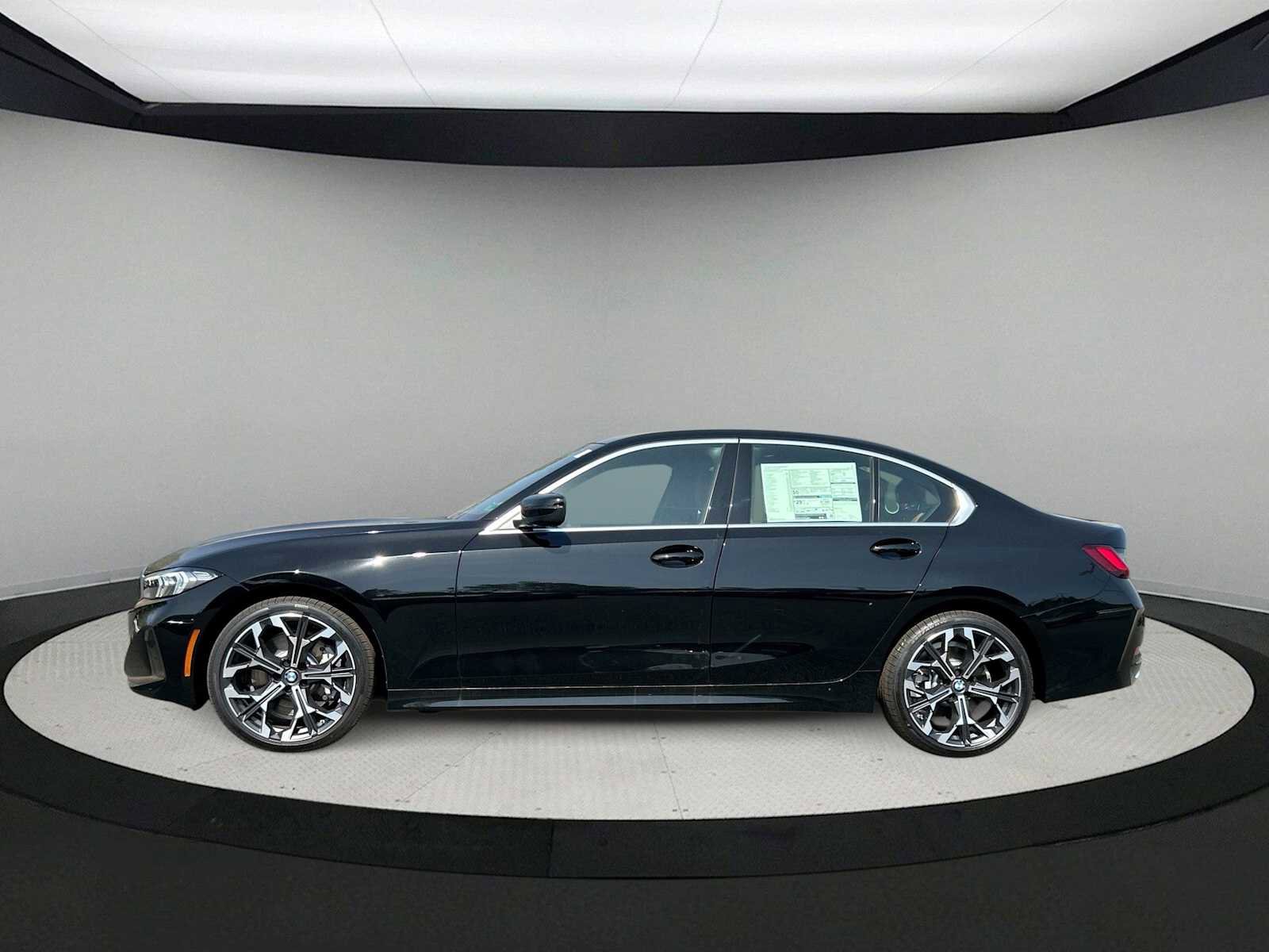 Used 2025 BMW 330i xDrive Sedan w/ Convenience Package image 5