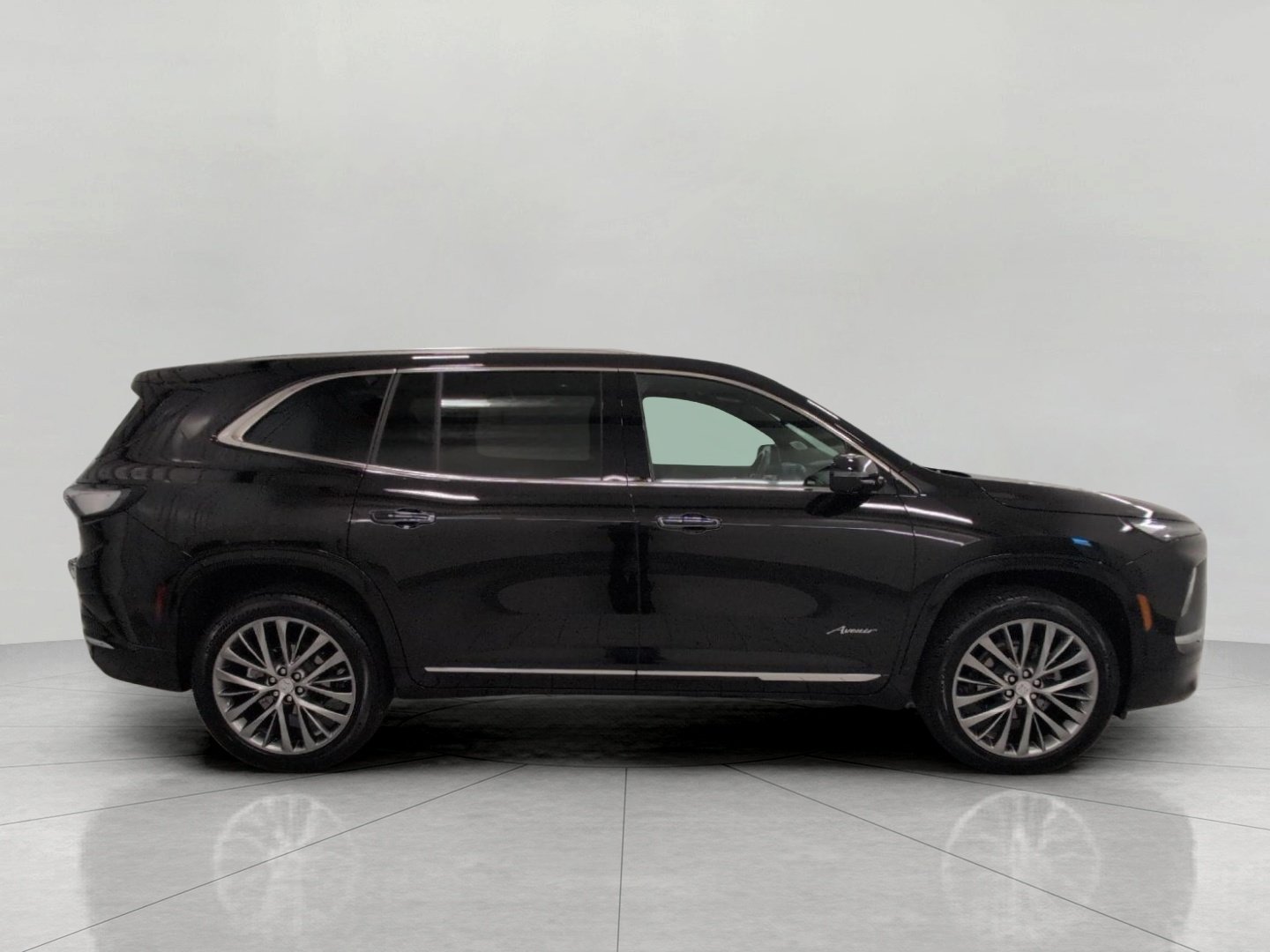 Used 2025 Buick Enclave Avenir AWD/4WD image 11