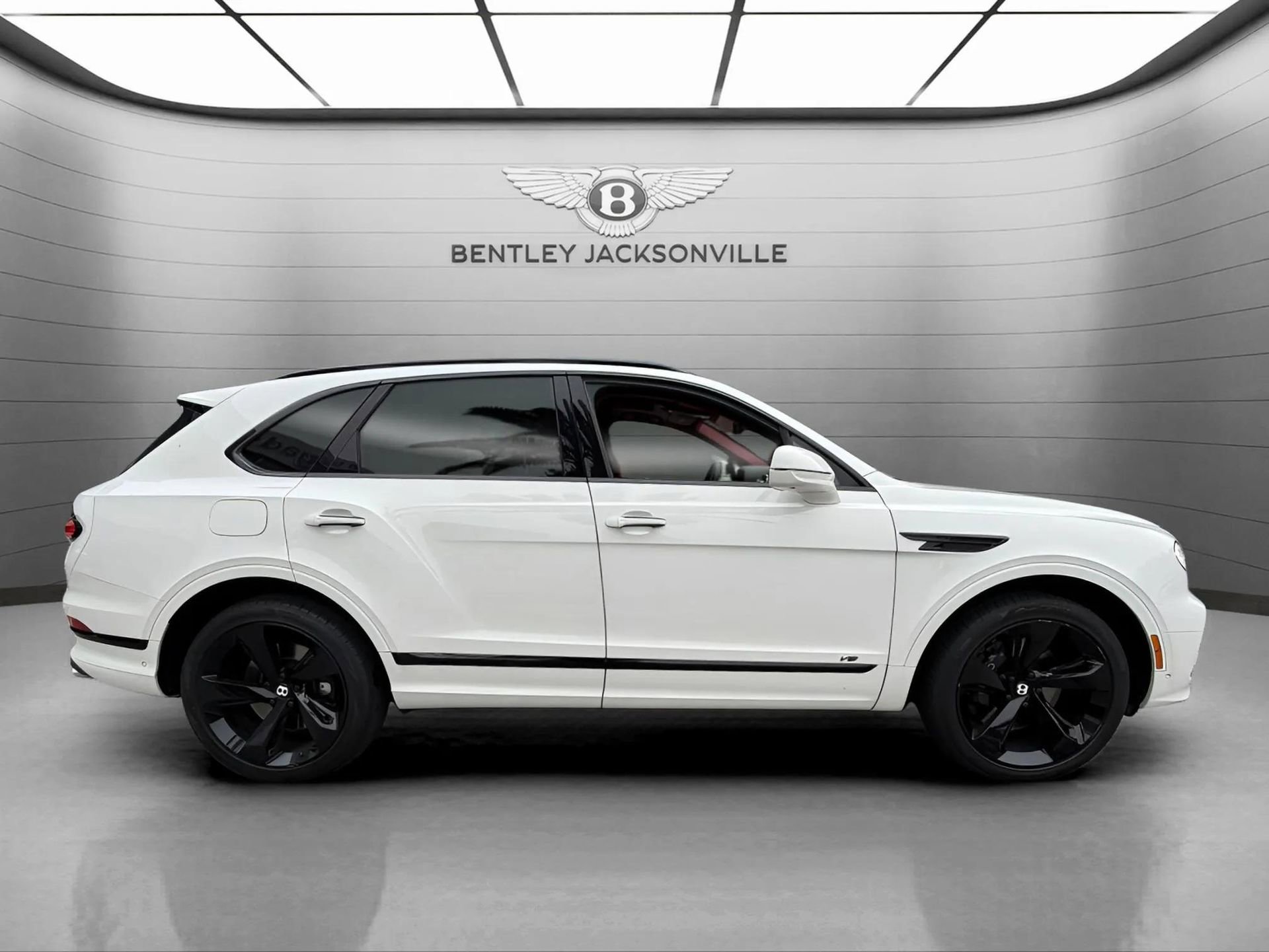 Certified 2022 Bentley Bentayga image 5