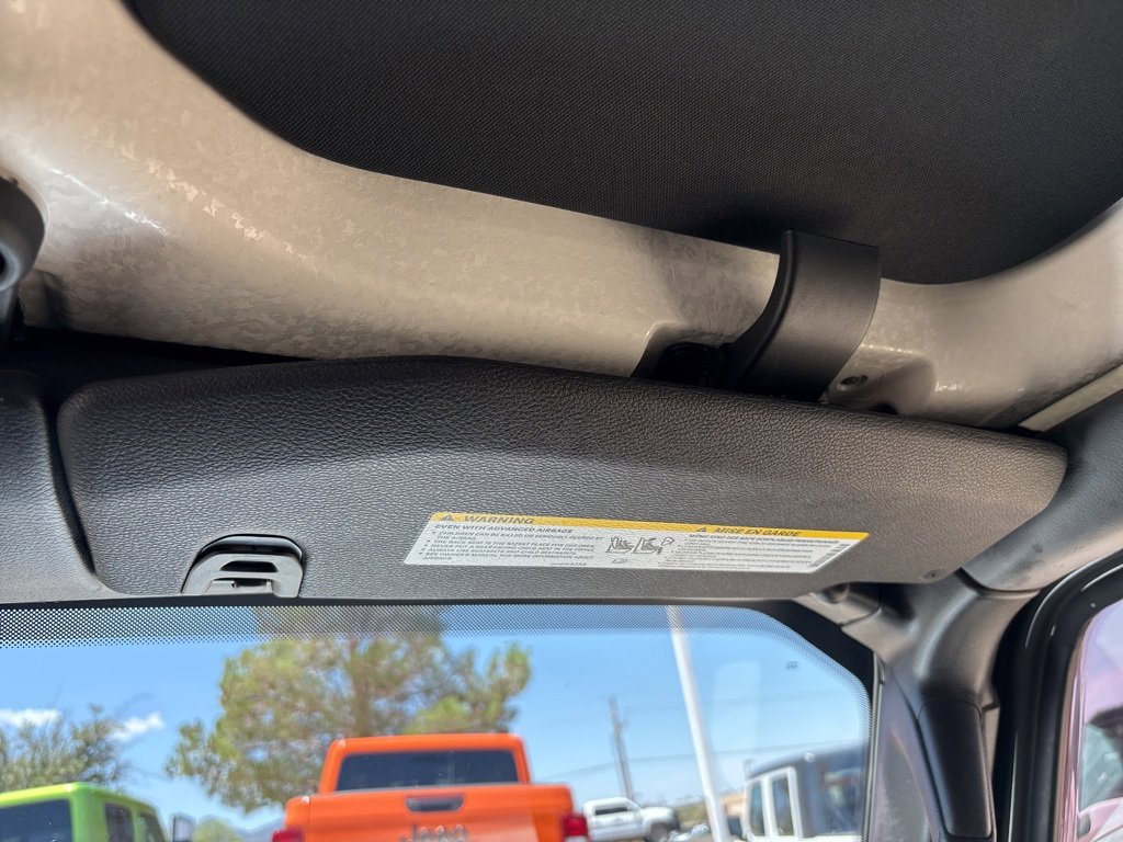 Used 2020 Jeep Gladiator Rubicon w/ Uconnect 4C Nav & Sound Group image 38