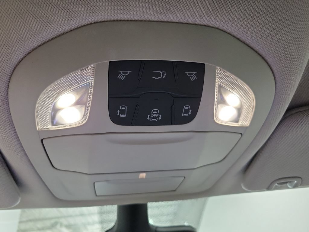 Used 2023 Chrysler Pacifica Touring-L FWD image 45