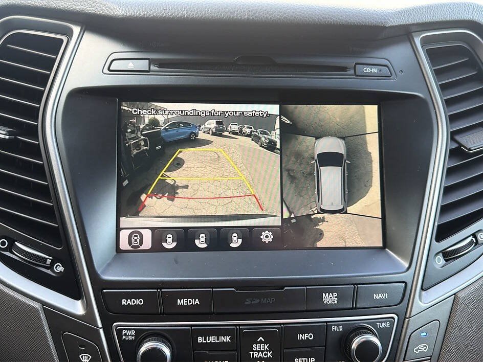 Used 2018 Hyundai Santa Fe FWD w/ Cargo Package image 12
