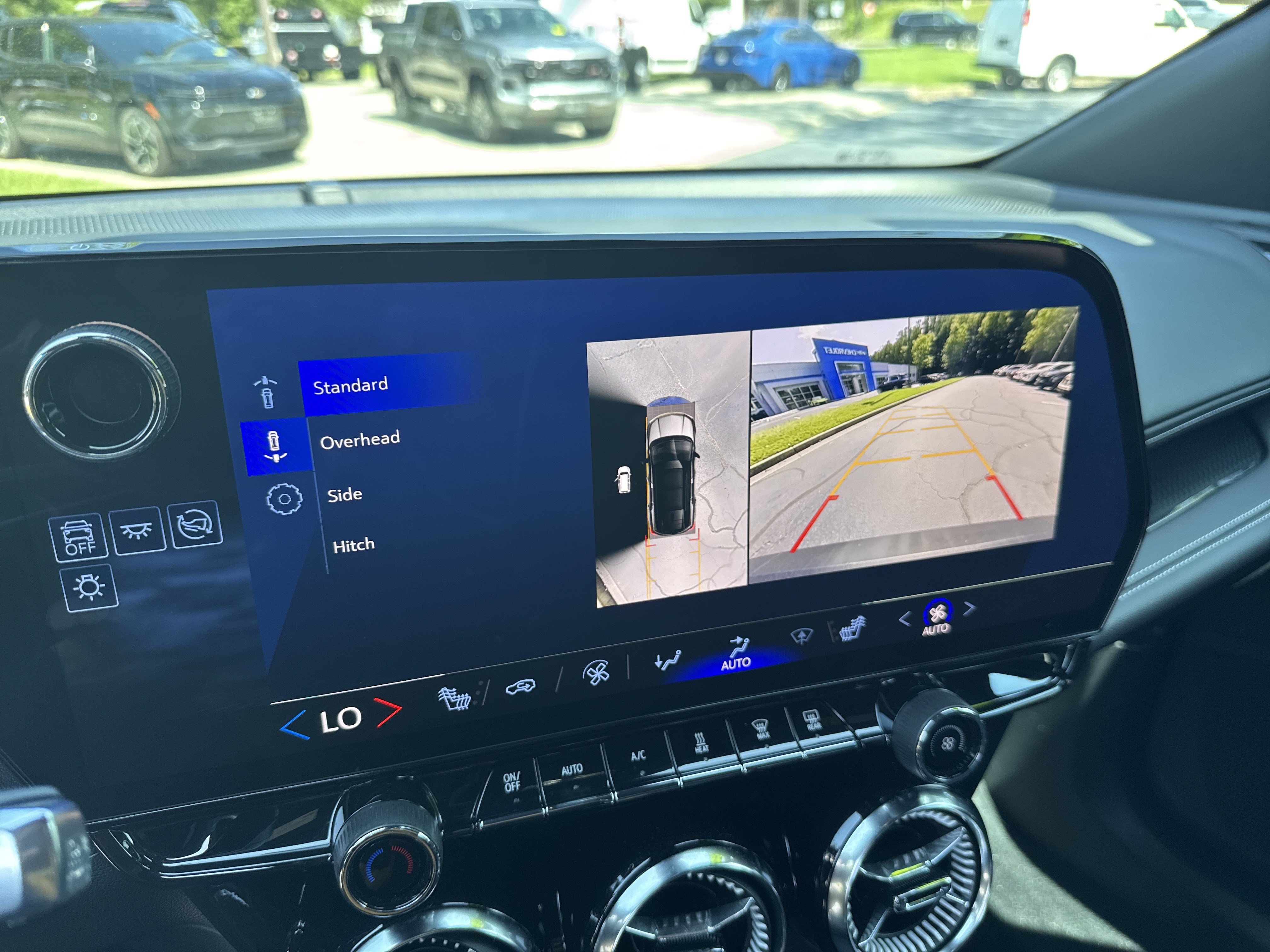 Used 2024 Chevrolet Blazer EV LT AWD/4WD image 28