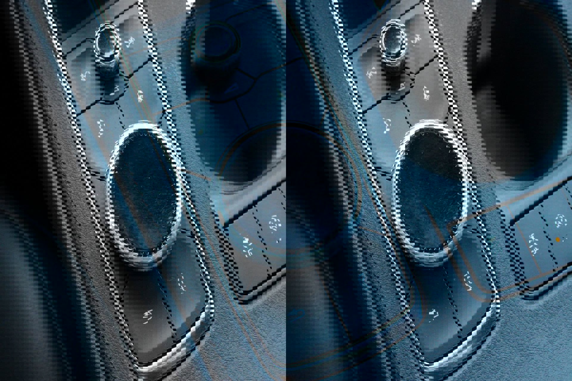 Used 2023 Cadillac XT4 Sport w/ Sun And Sound Package AWD/4WD image 42