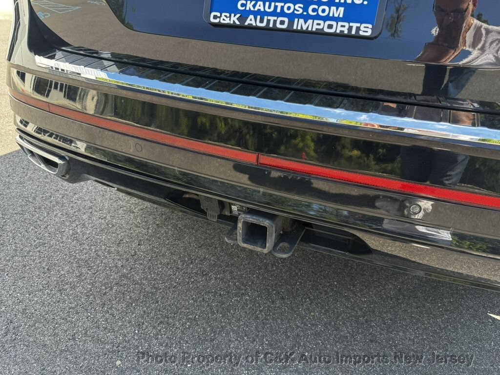Used 2022 Volkswagen Atlas SEL Premium AWD/4WD image 18